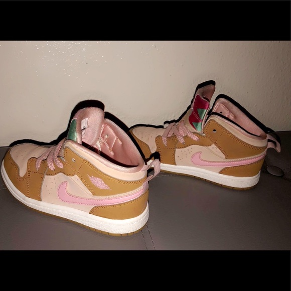 Jordan 1 10c toddler - Picture 7 of 7